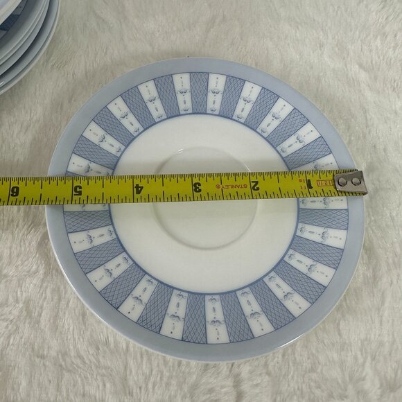 Martha Stewart Everyday Garden Trellis Blue & White Saucer Plate - Picture 3 of 7